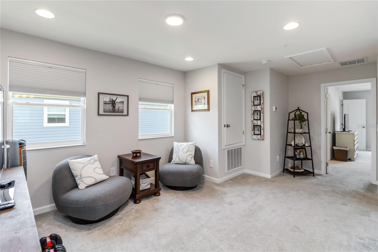 378 CAPE HONEYSUCKLE PL