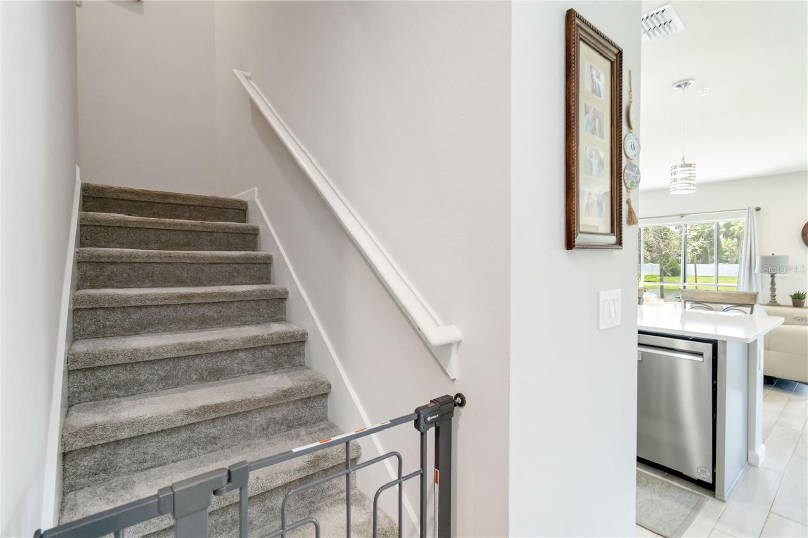 378 CAPE HONEYSUCKLE PL