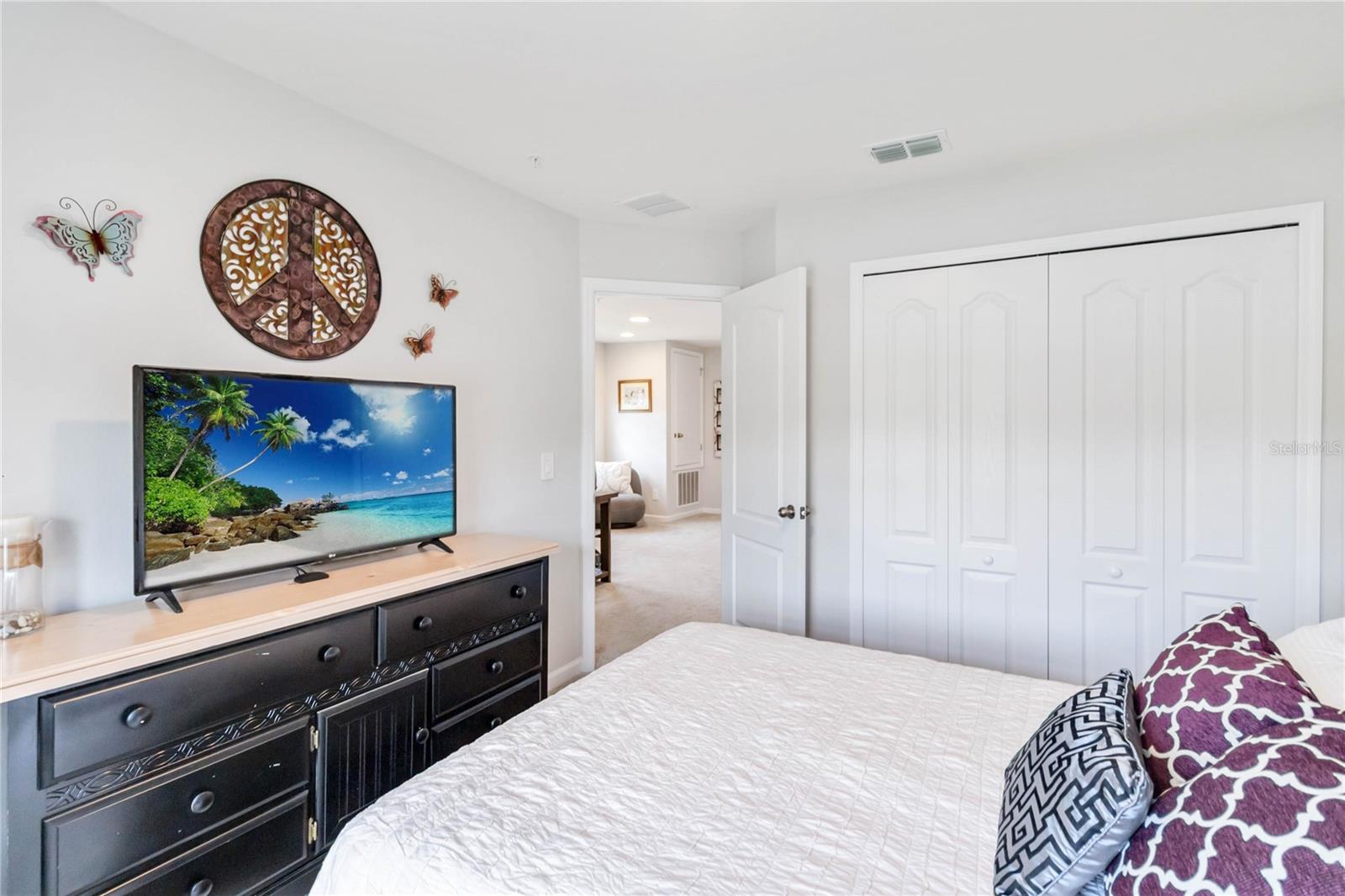 378 CAPE HONEYSUCKLE PL