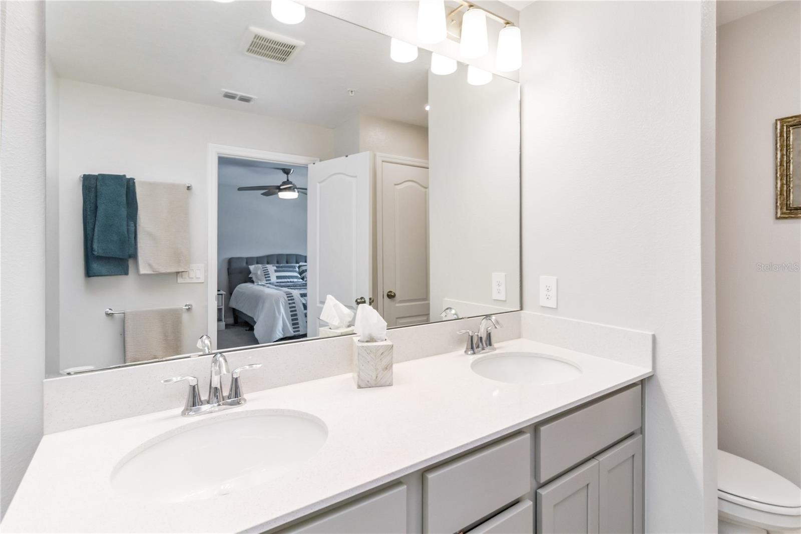 378 CAPE HONEYSUCKLE PL