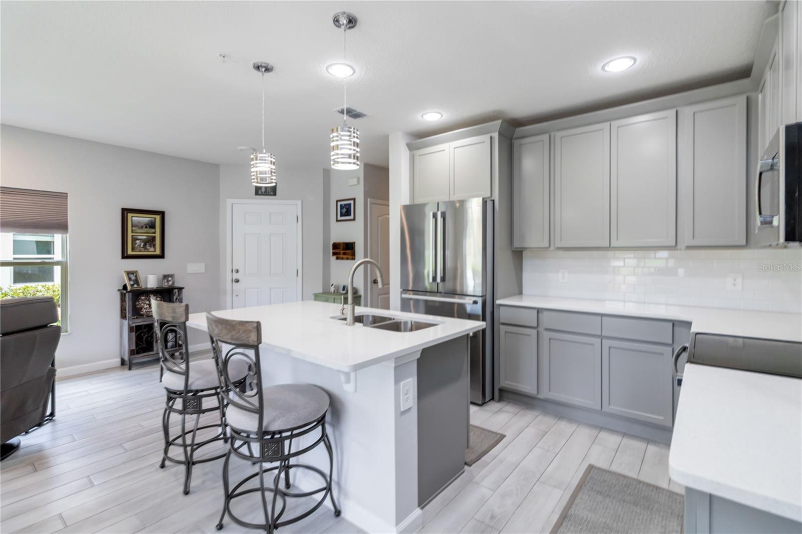 378 CAPE HONEYSUCKLE PL