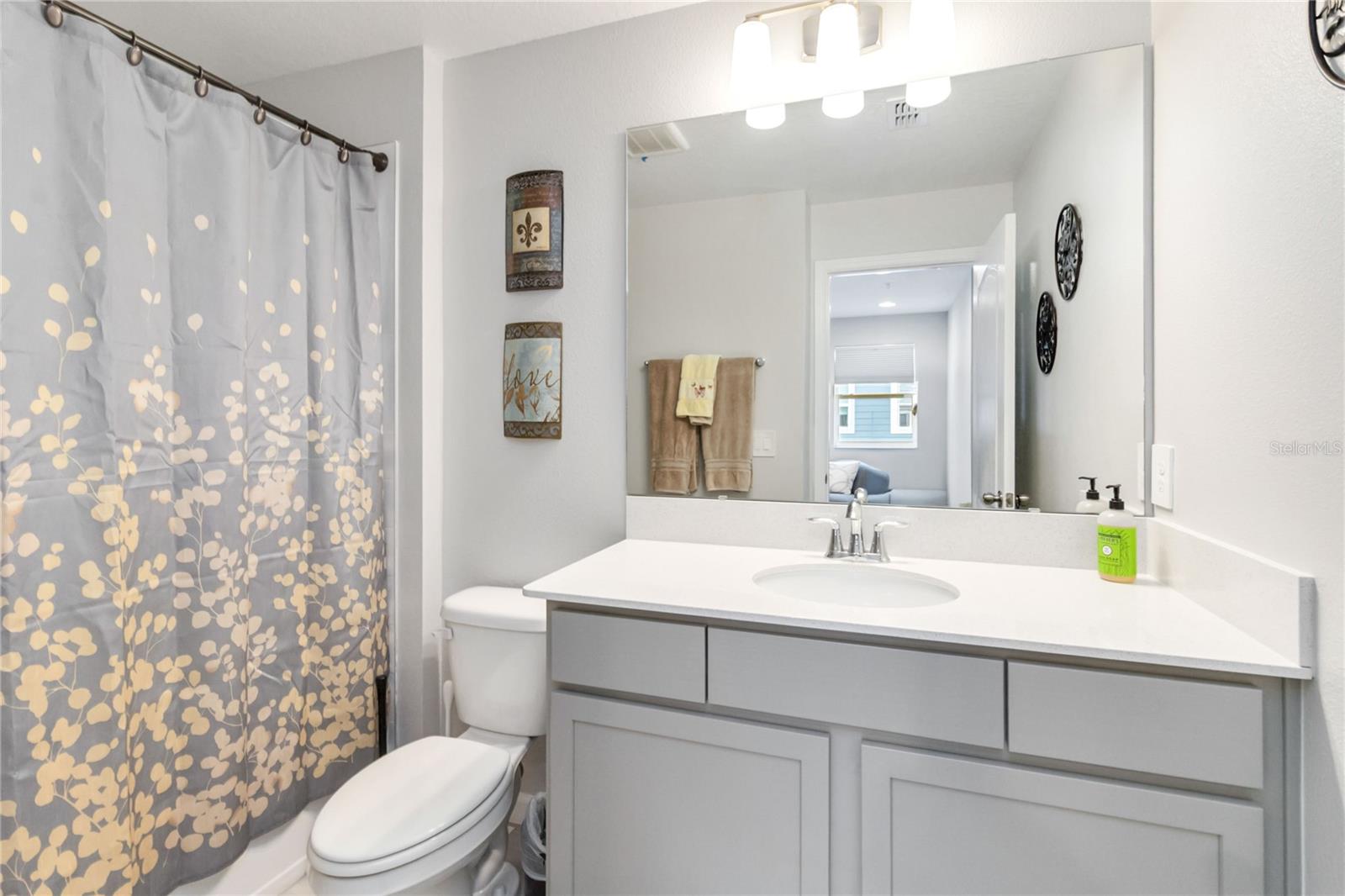 378 CAPE HONEYSUCKLE PL