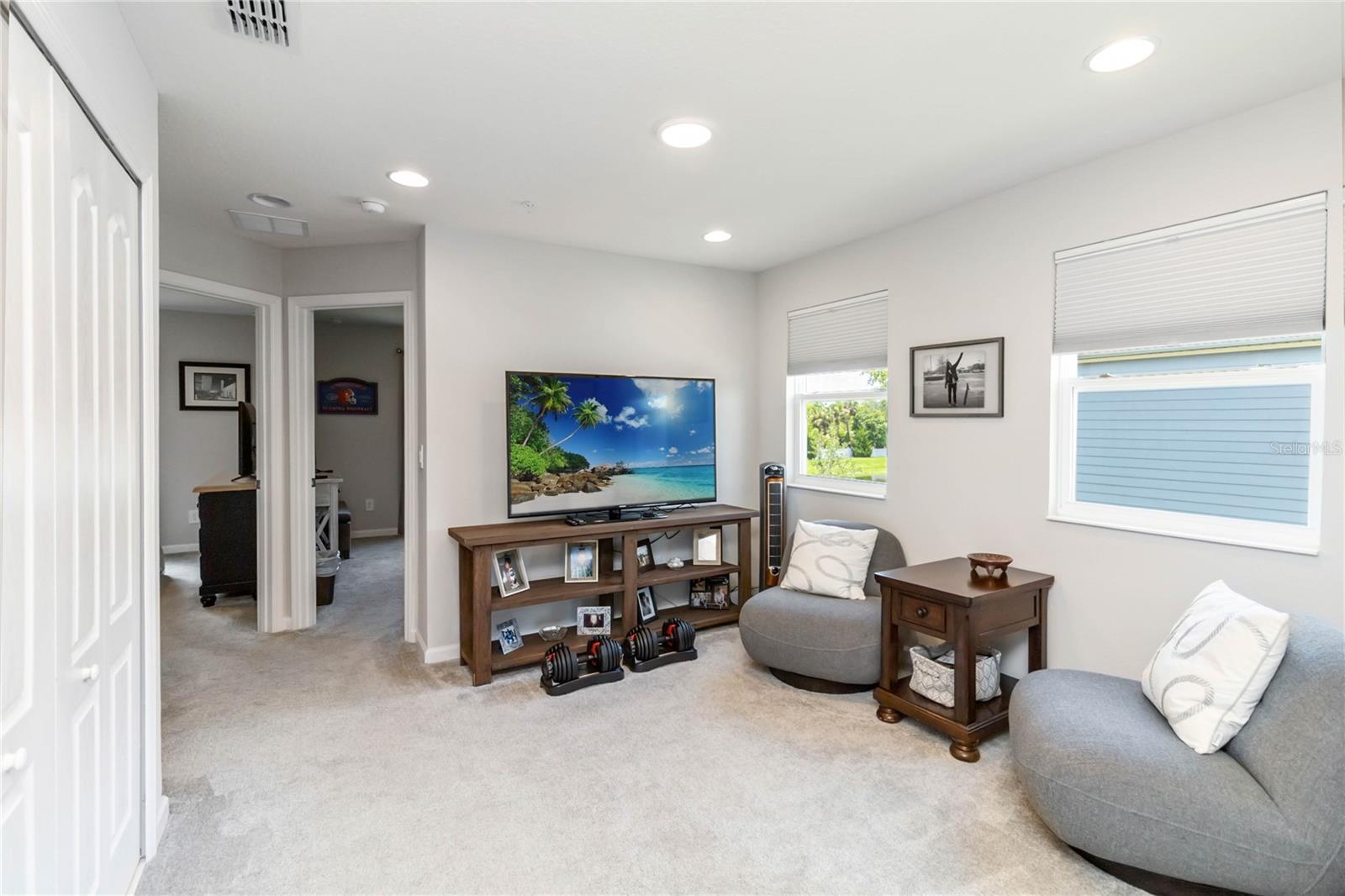 378 CAPE HONEYSUCKLE PL