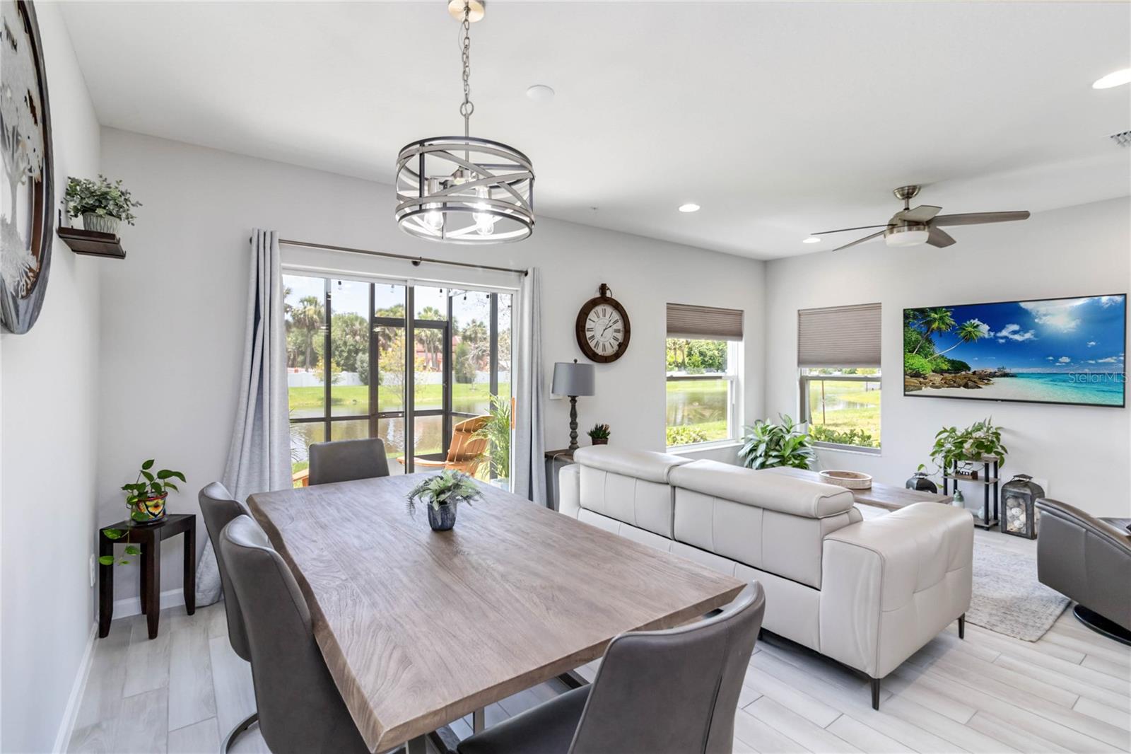 378 CAPE HONEYSUCKLE PL