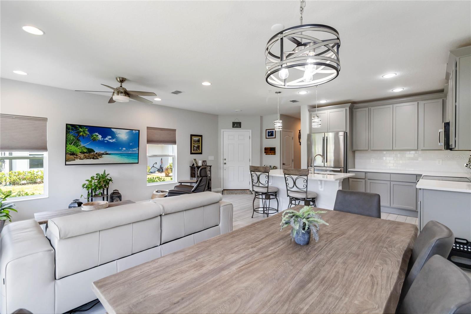 378 CAPE HONEYSUCKLE PL