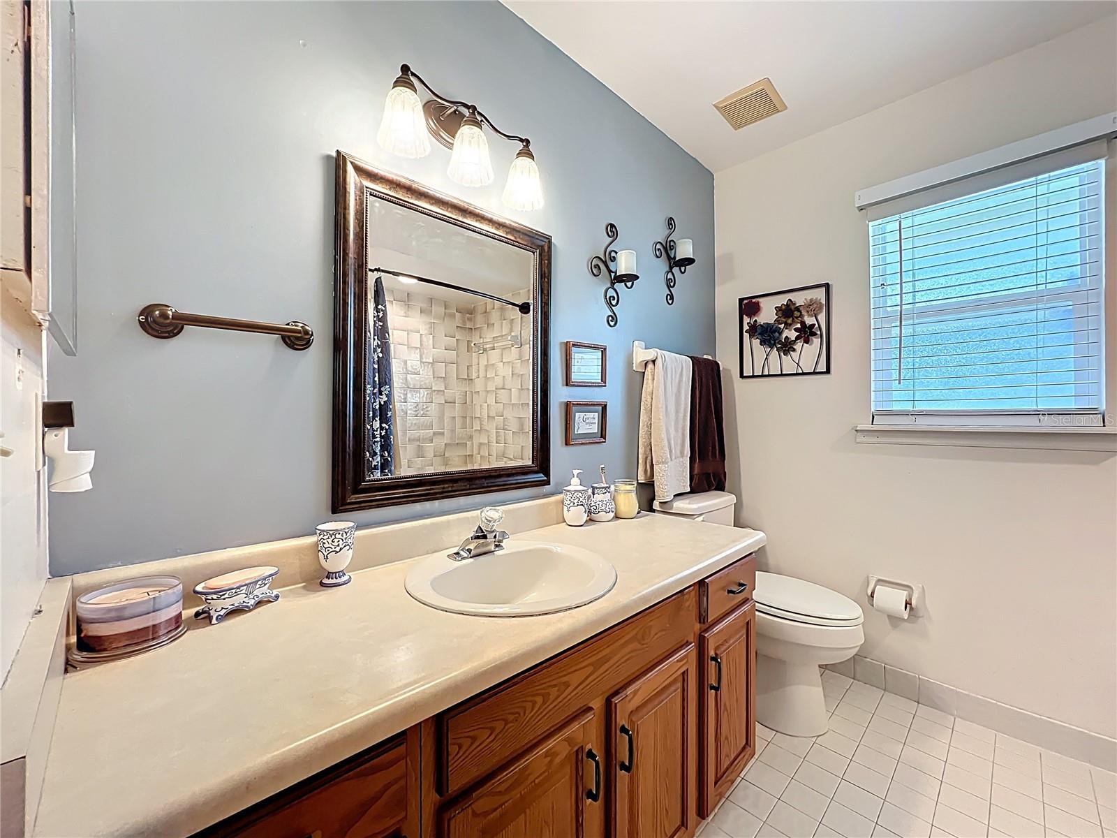 1951 GREEN MEADOW LN