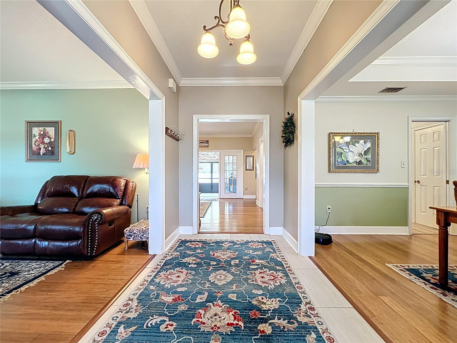 1951 GREEN MEADOW LN