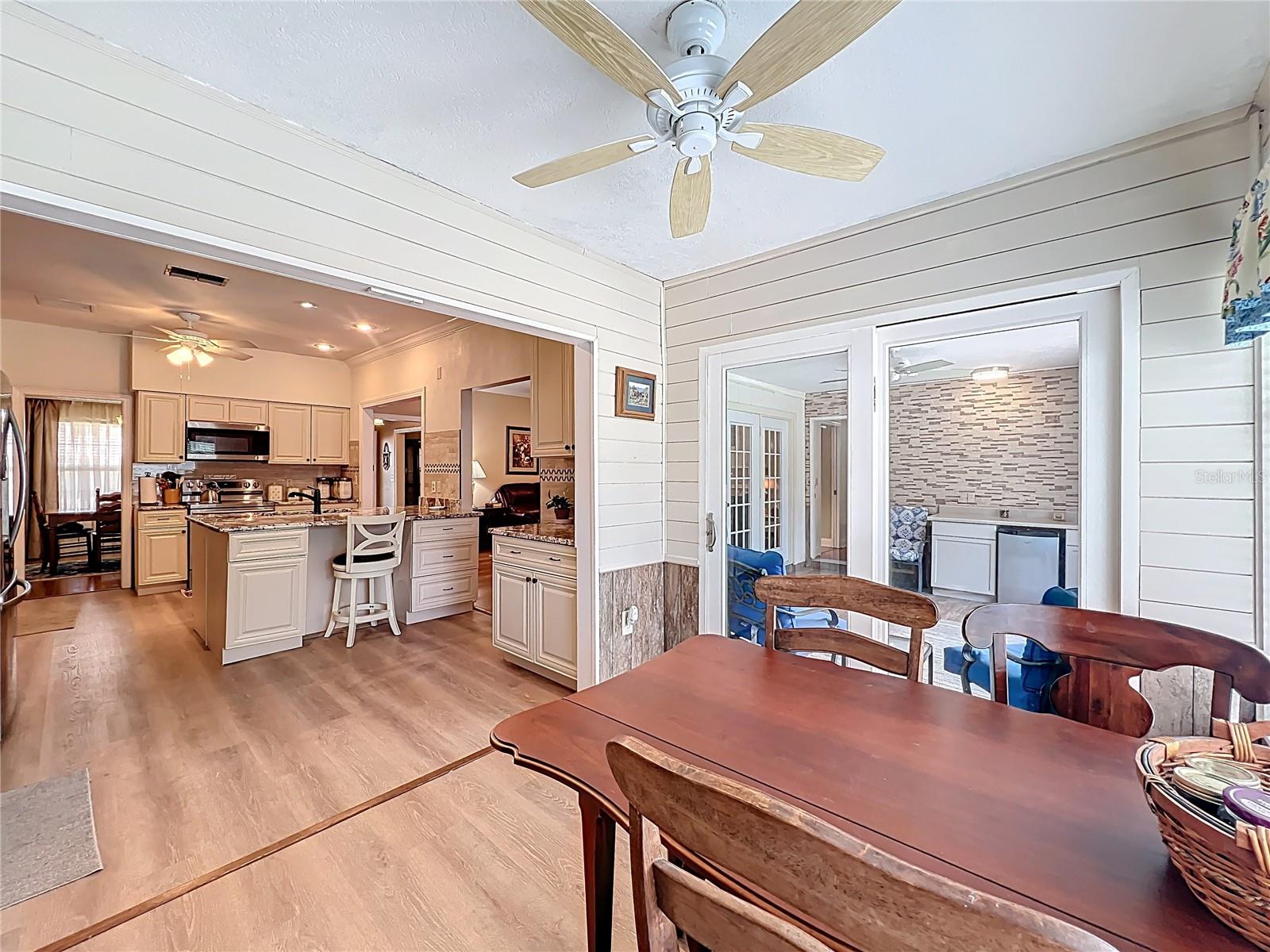 1951 GREEN MEADOW LN