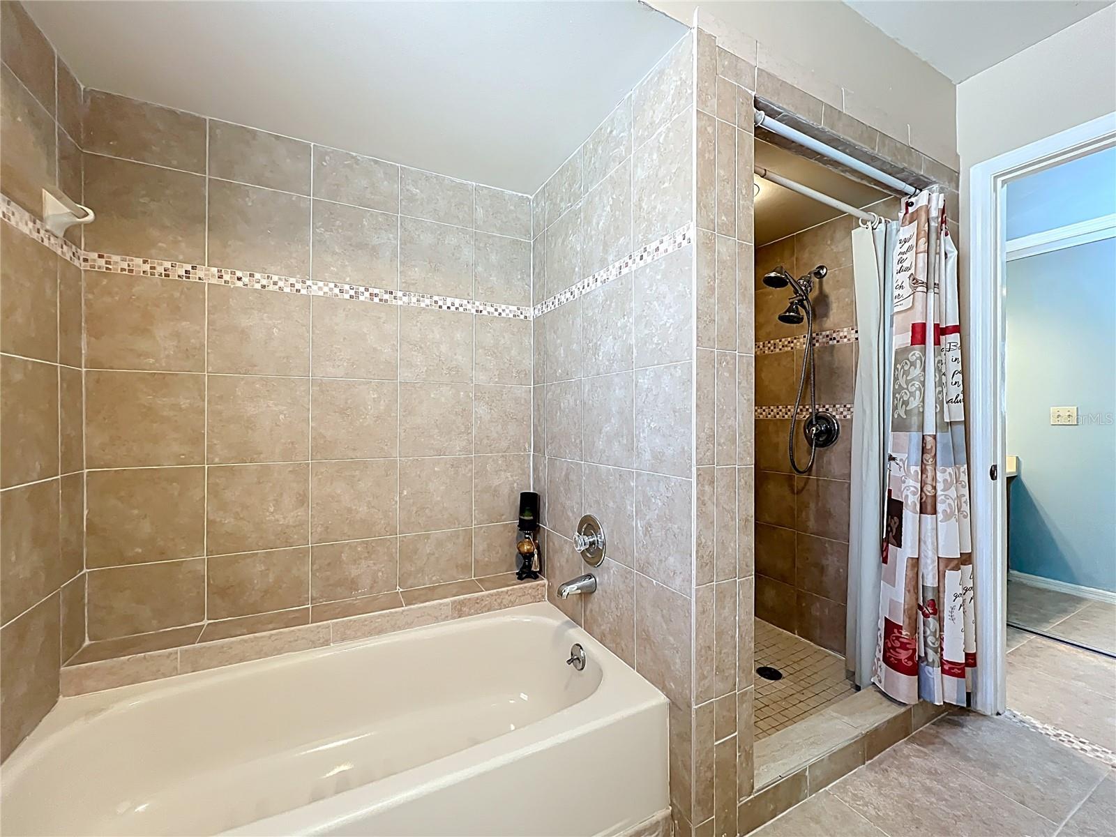 1951 GREEN MEADOW LN