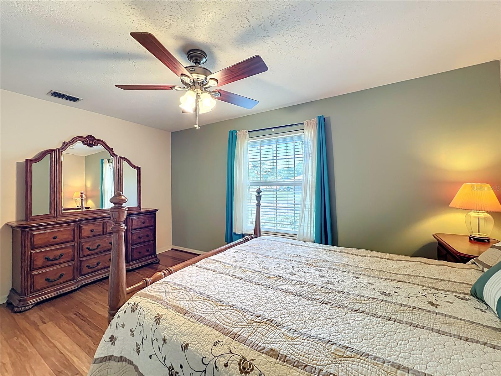 1951 GREEN MEADOW LN