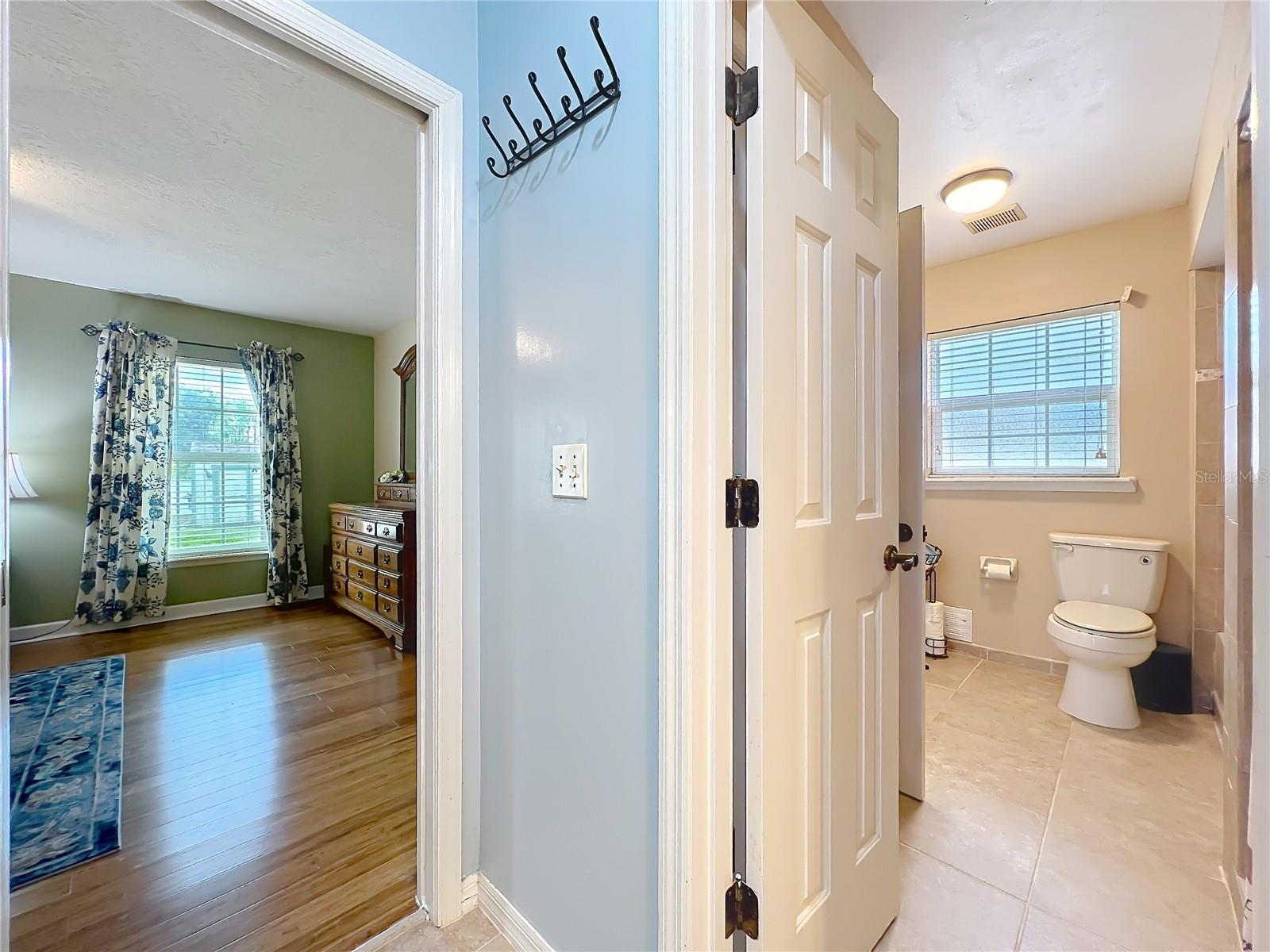 1951 GREEN MEADOW LN