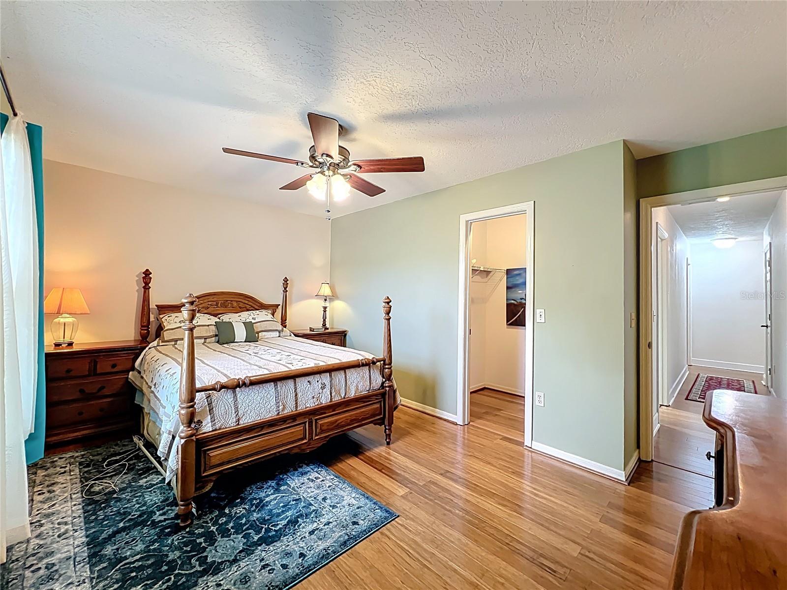 1951 GREEN MEADOW LN