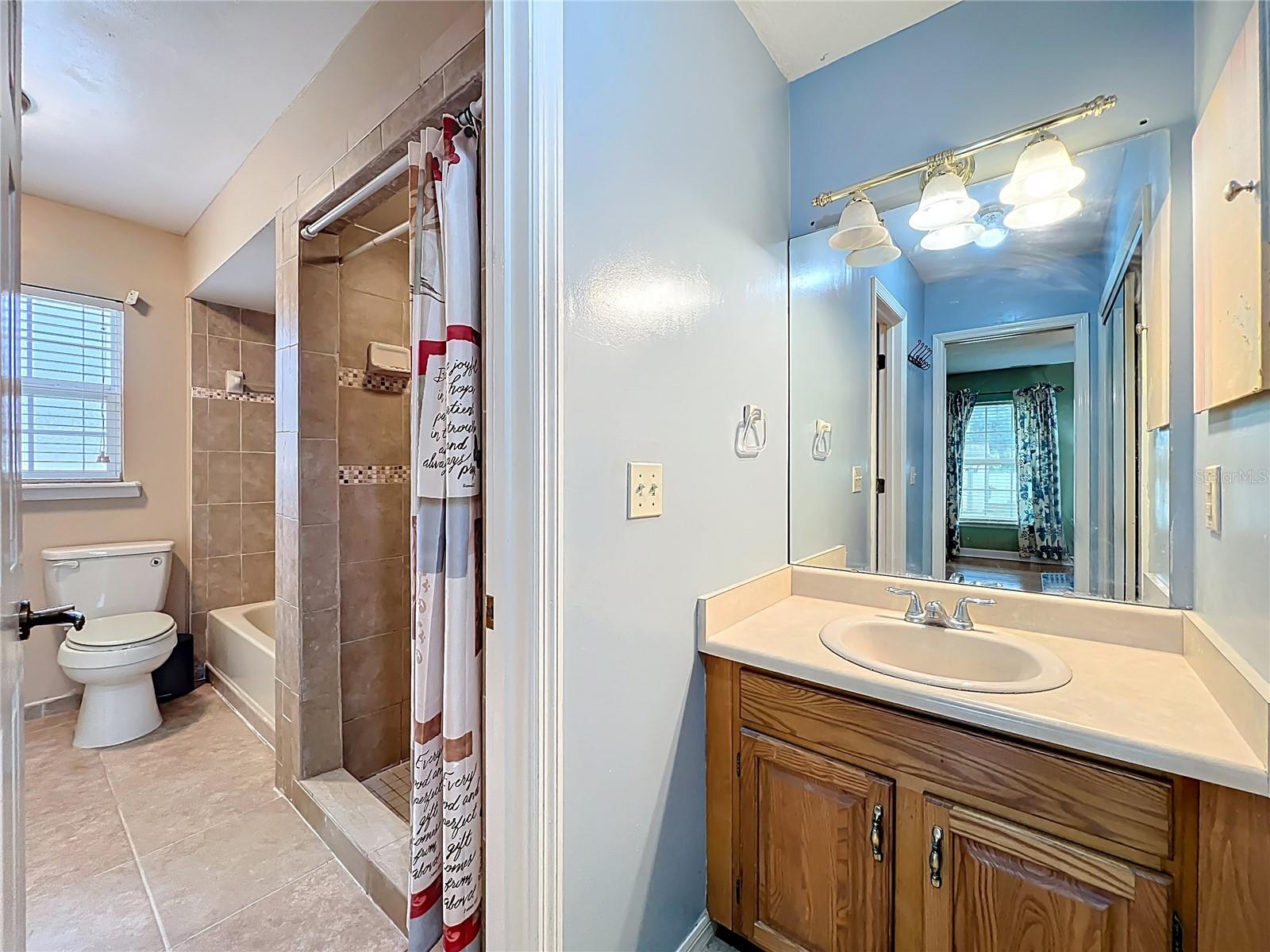 1951 GREEN MEADOW LN