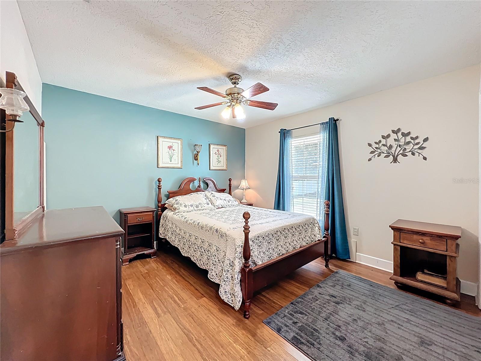 1951 GREEN MEADOW LN