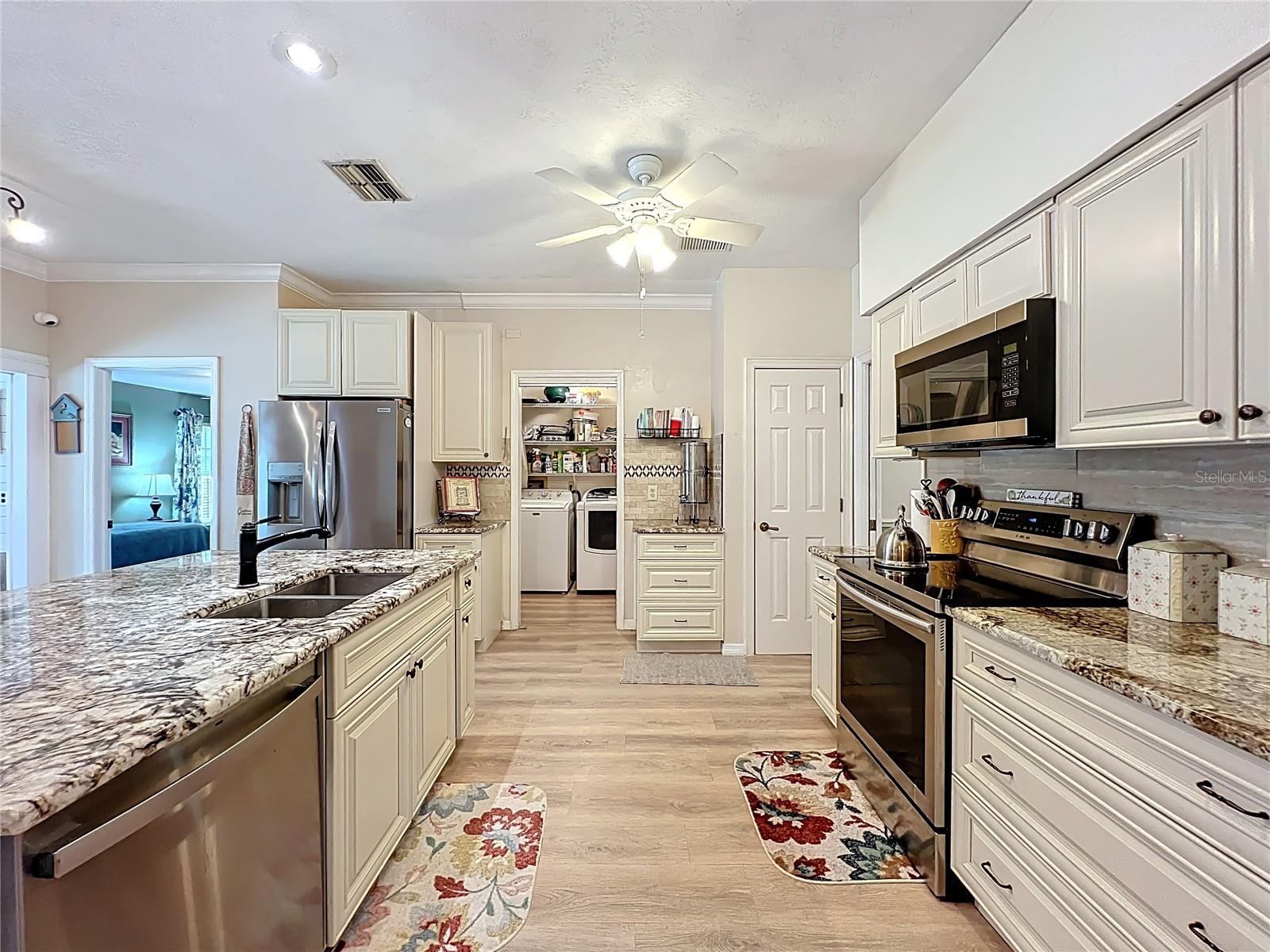 1951 GREEN MEADOW LN