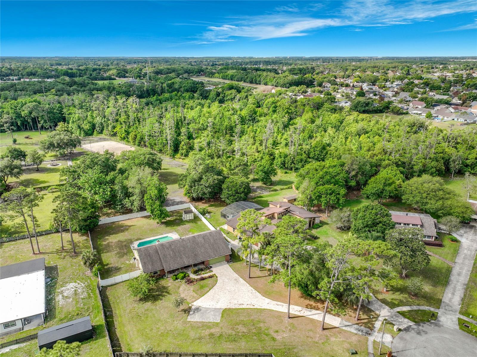 1951 GREEN MEADOW LN