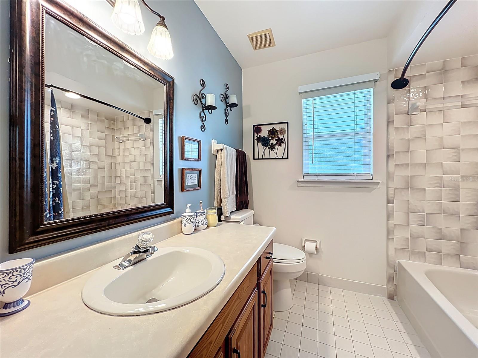 1951 GREEN MEADOW LN