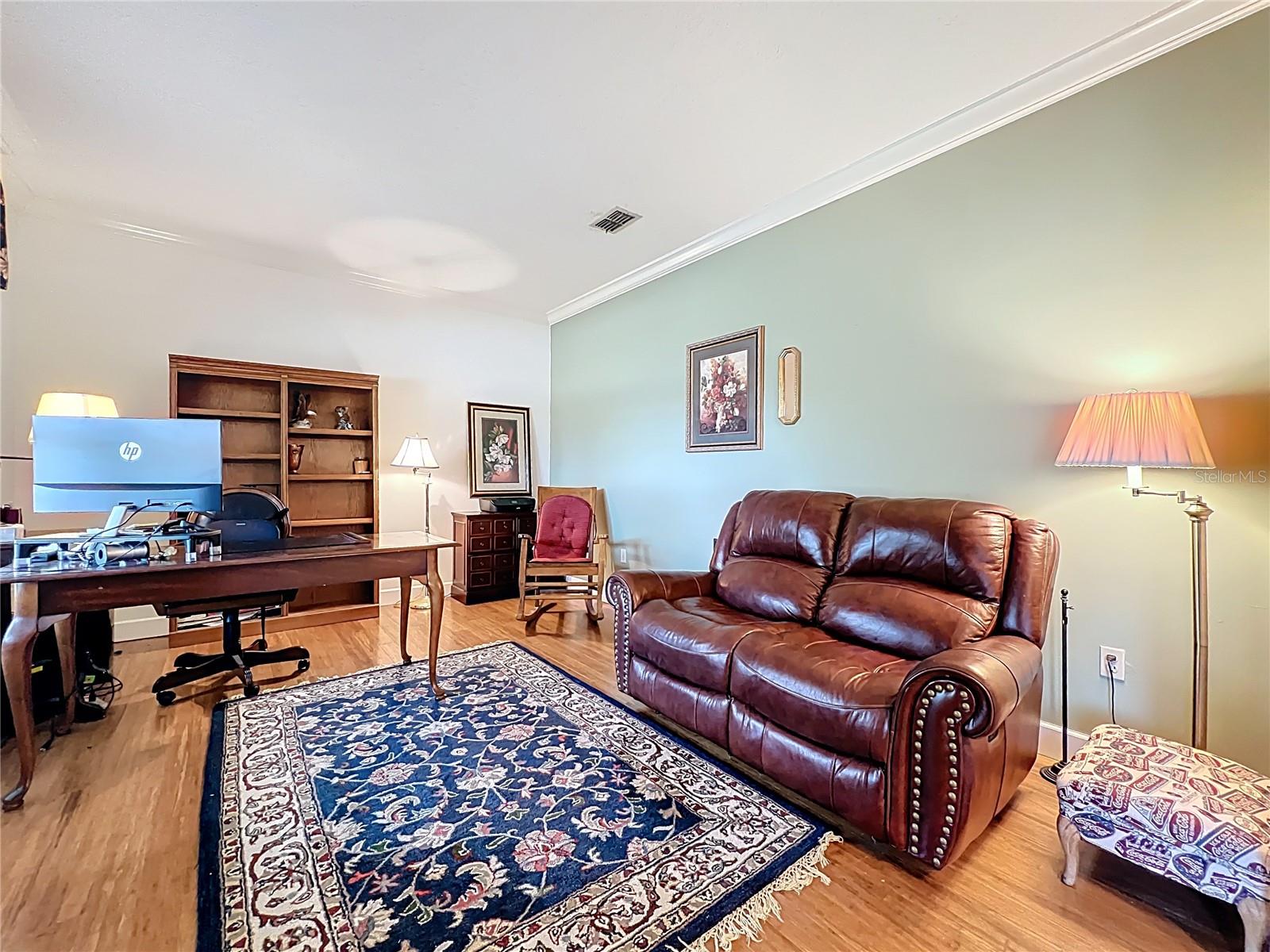 1951 GREEN MEADOW LN