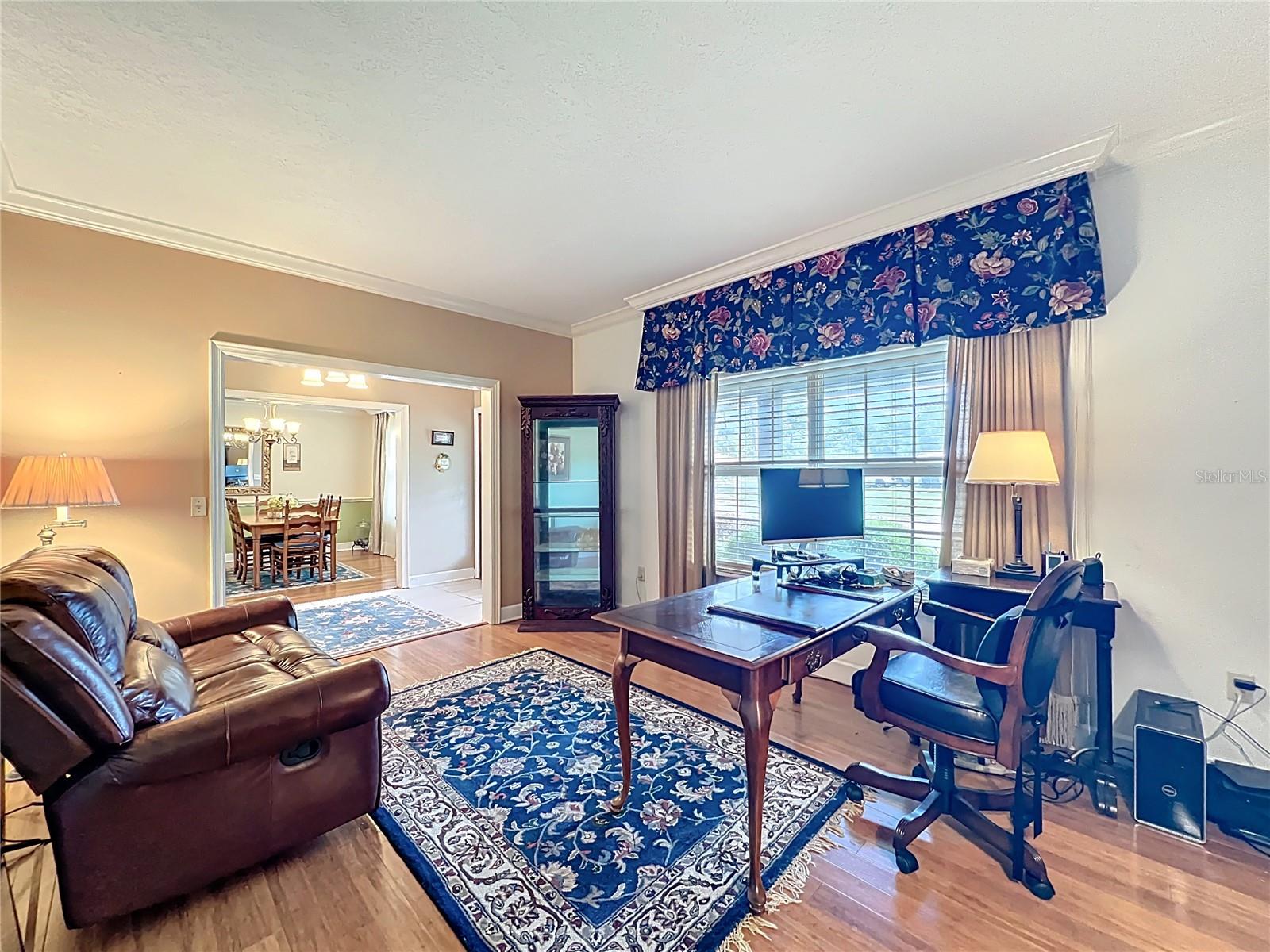 1951 GREEN MEADOW LN