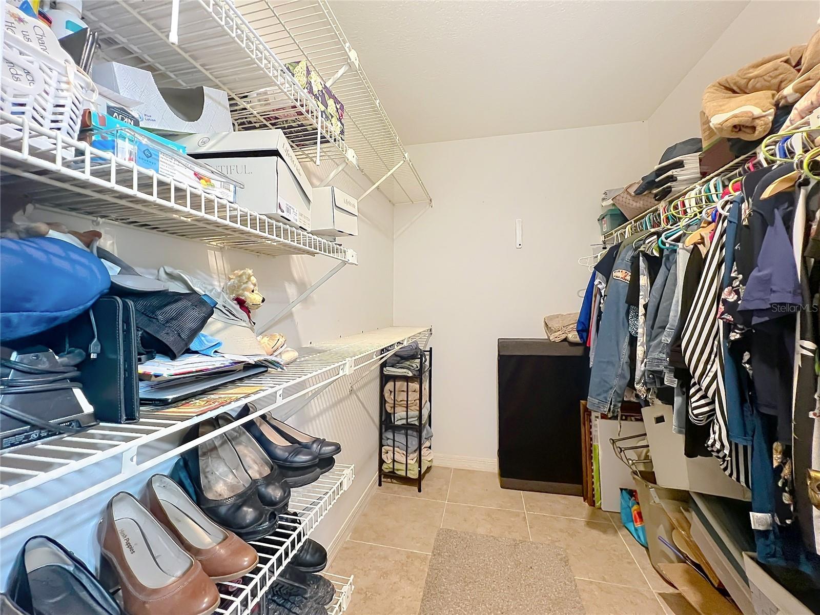 1951 GREEN MEADOW LN