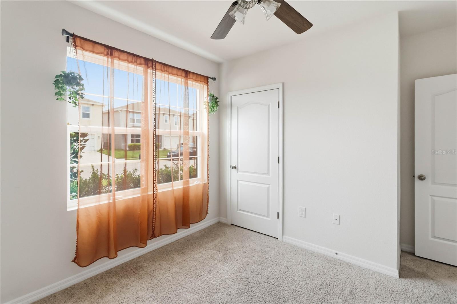 3198 EASTGROVE TER