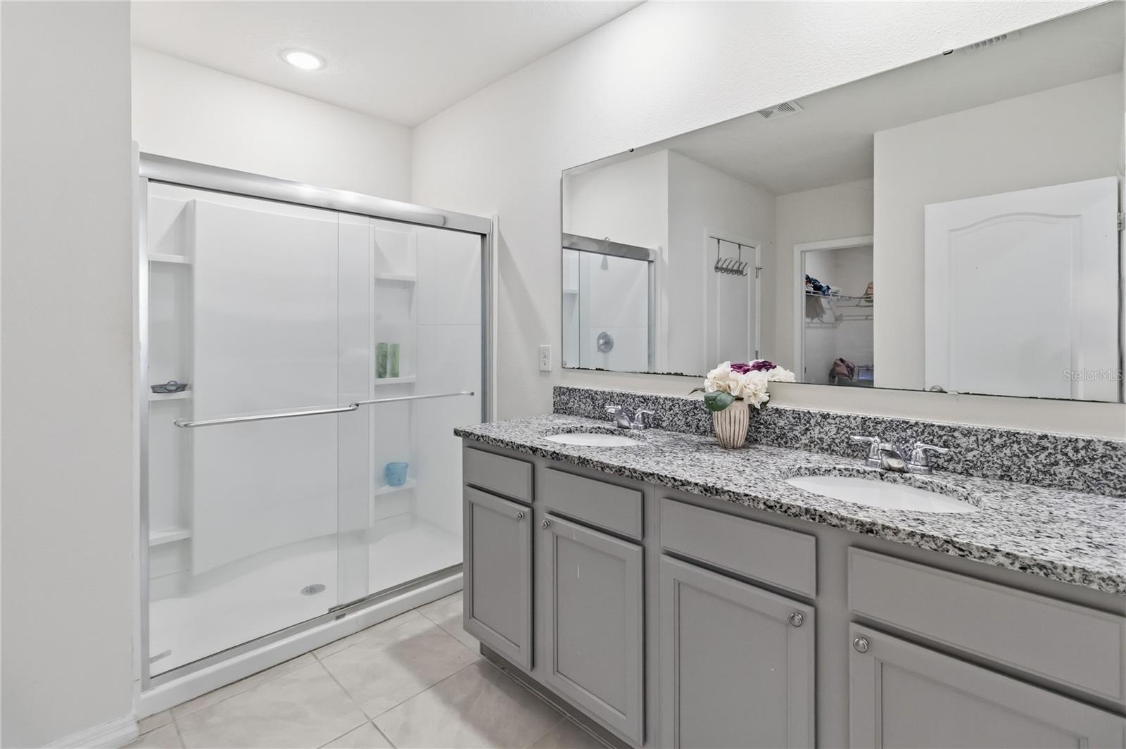 3198 EASTGROVE TER