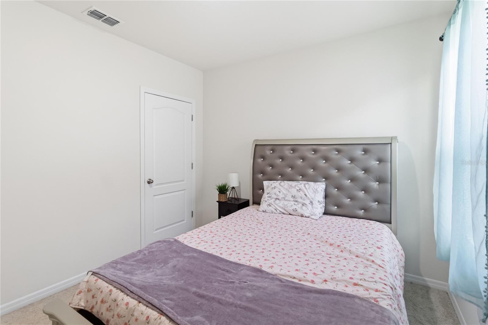 3198 EASTGROVE TER
