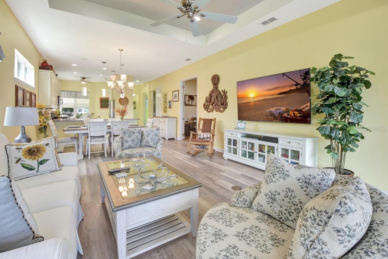 1051 GARDENSHIRE LN