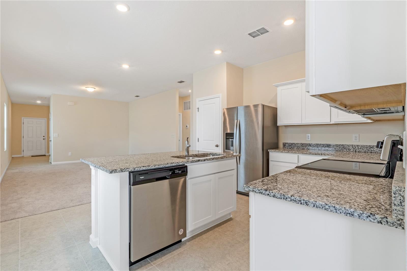 2241 LITCHFIELD LOOP