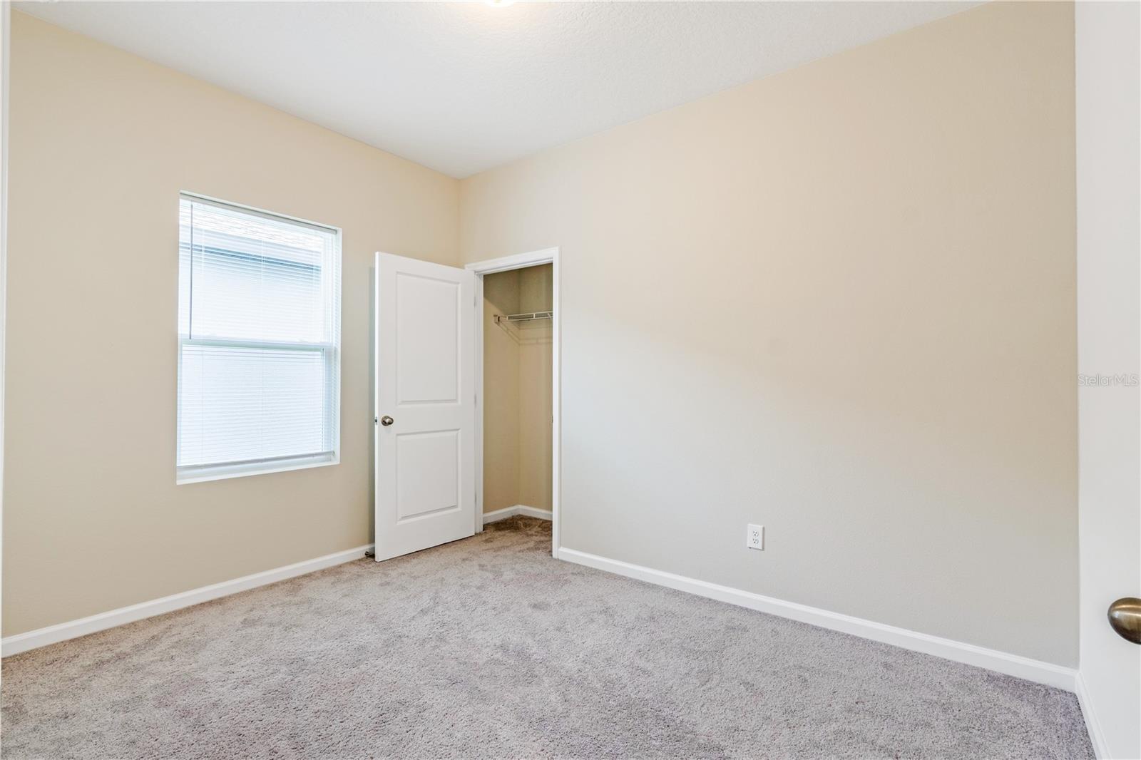 2241 LITCHFIELD LOOP