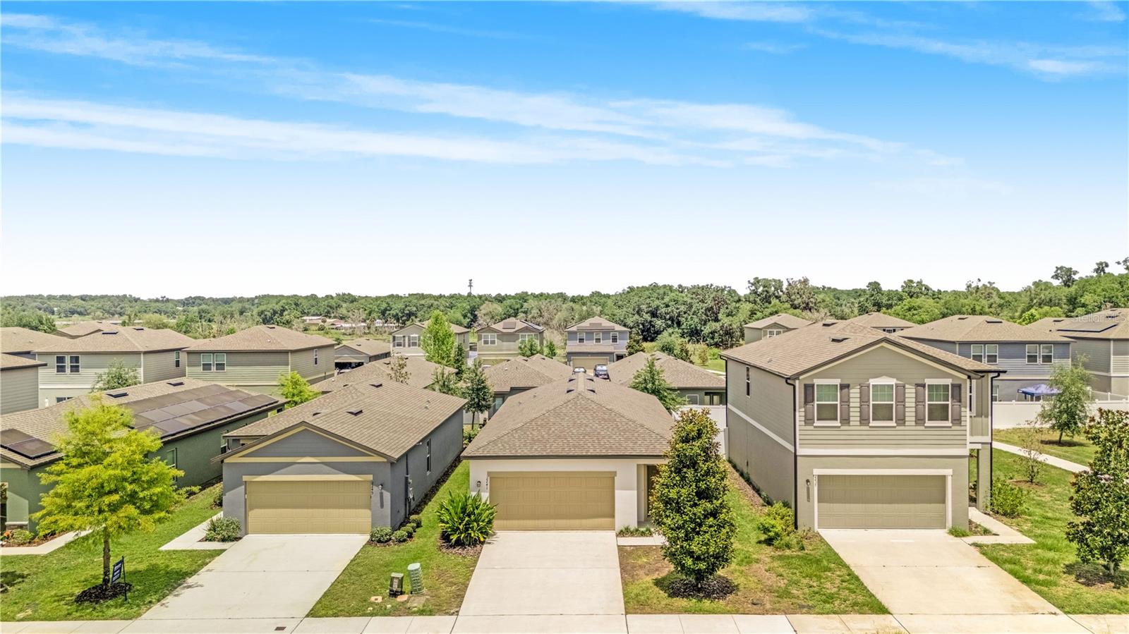 2241 LITCHFIELD LOOP