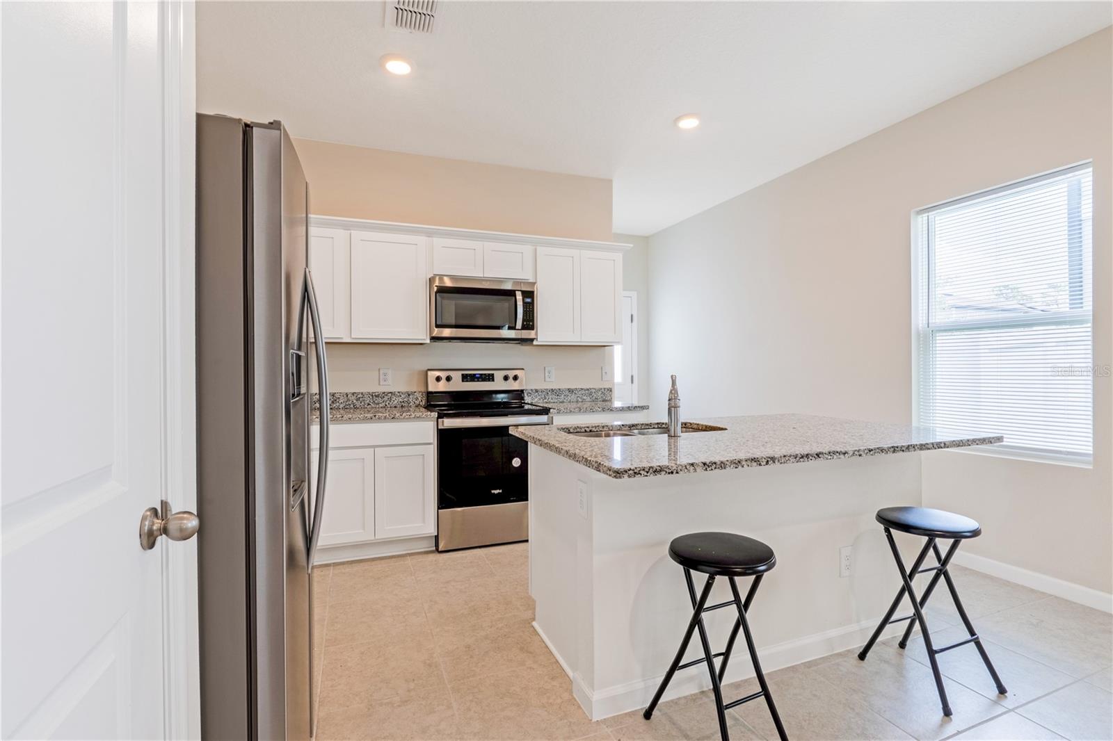 2241 LITCHFIELD LOOP