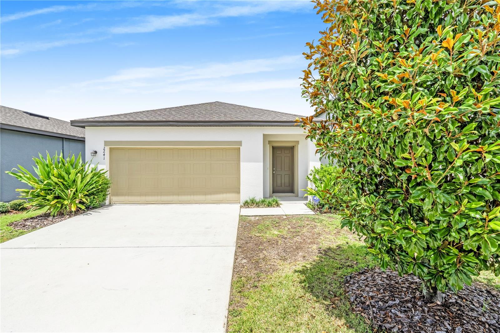 2241 LITCHFIELD LOOP