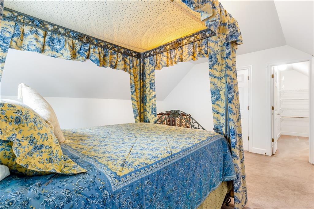 3109 Country Lake Drive