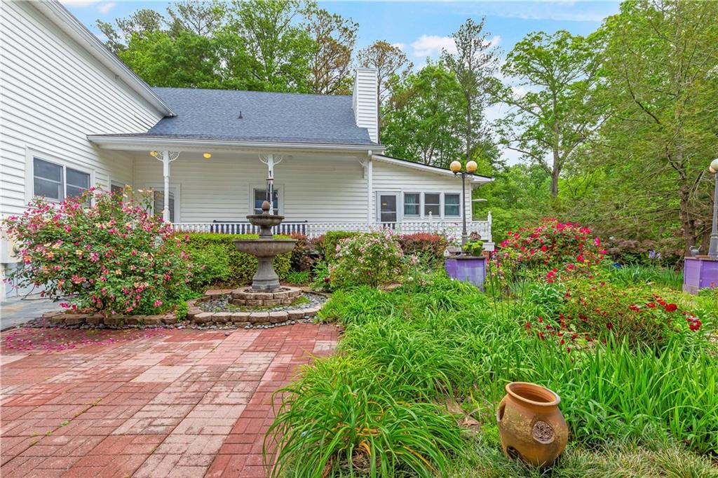 3109 Country Lake Drive