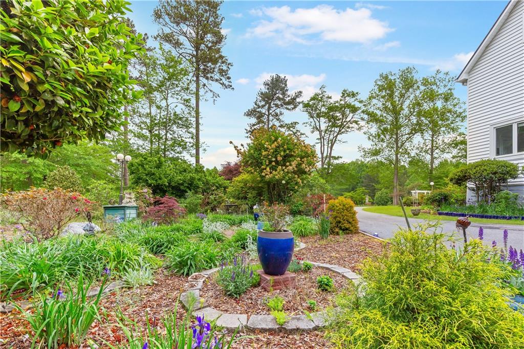 3109 Country Lake Drive