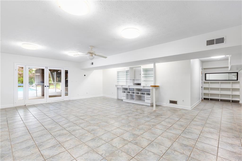 3109 Country Lake Drive