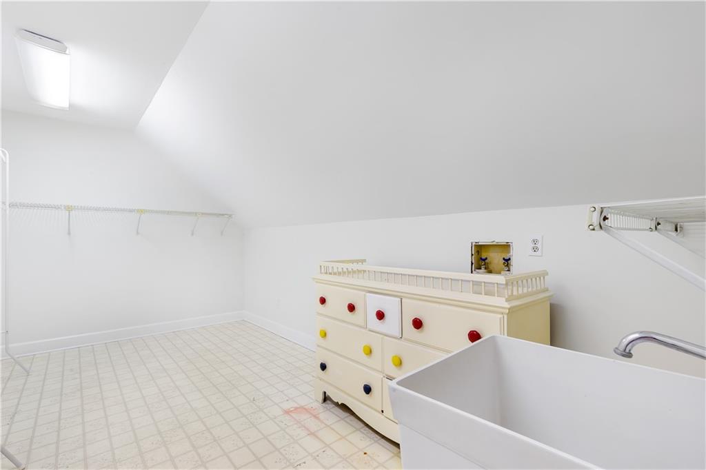 3109 Country Lake Drive