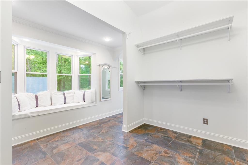 3109 Country Lake Drive