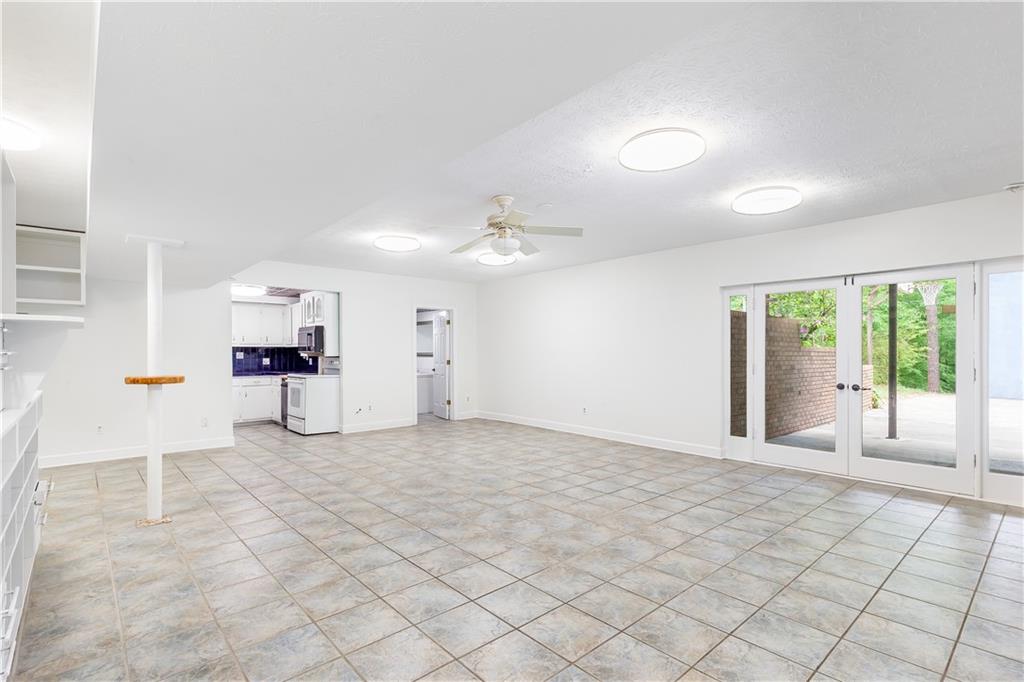 3109 Country Lake Drive