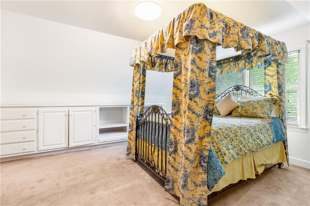 3109 Country Lake Drive