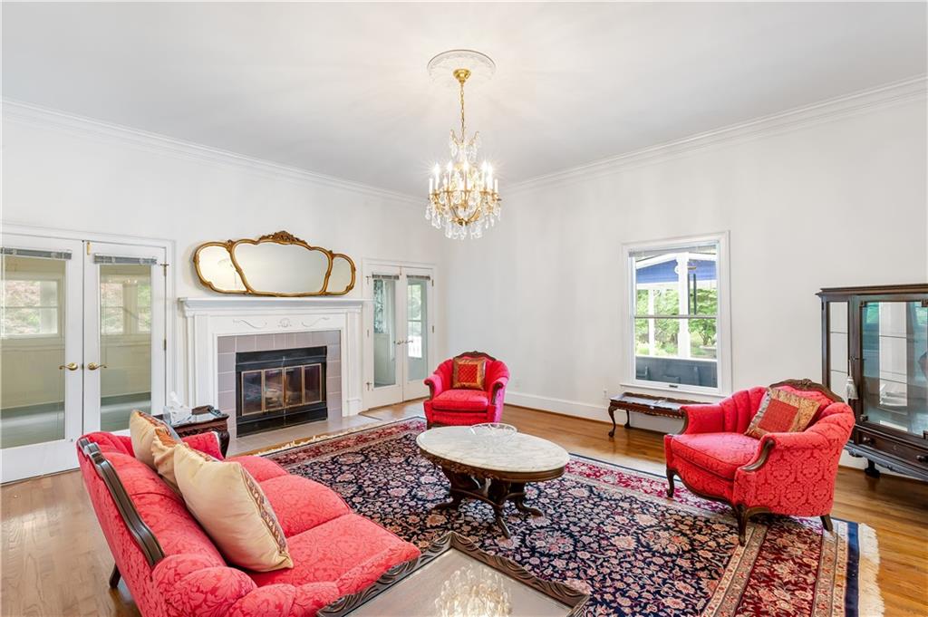 3109 Country Lake Drive