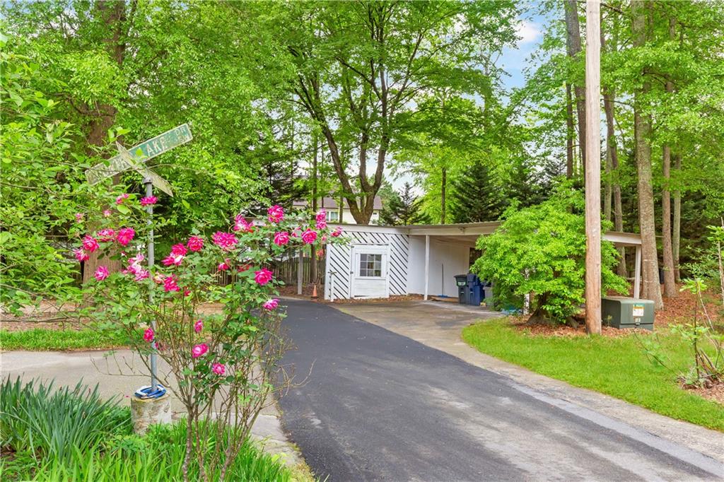 3109 Country Lake Drive