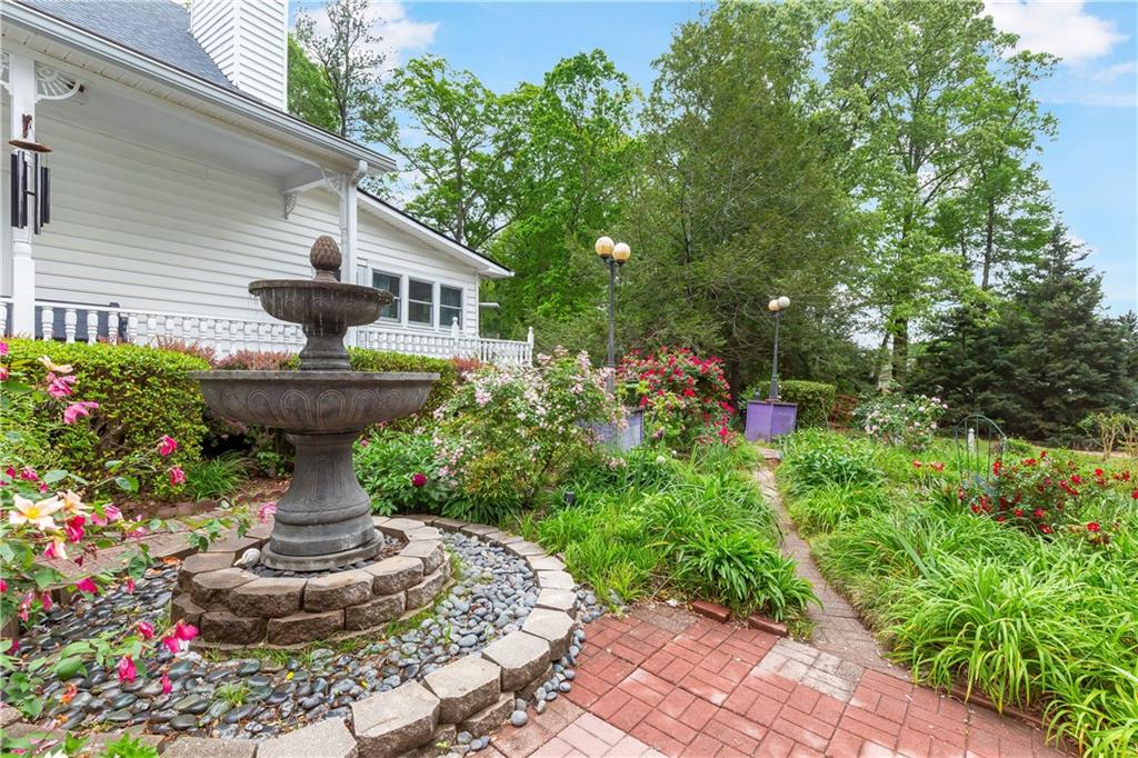 3109 Country Lake Drive