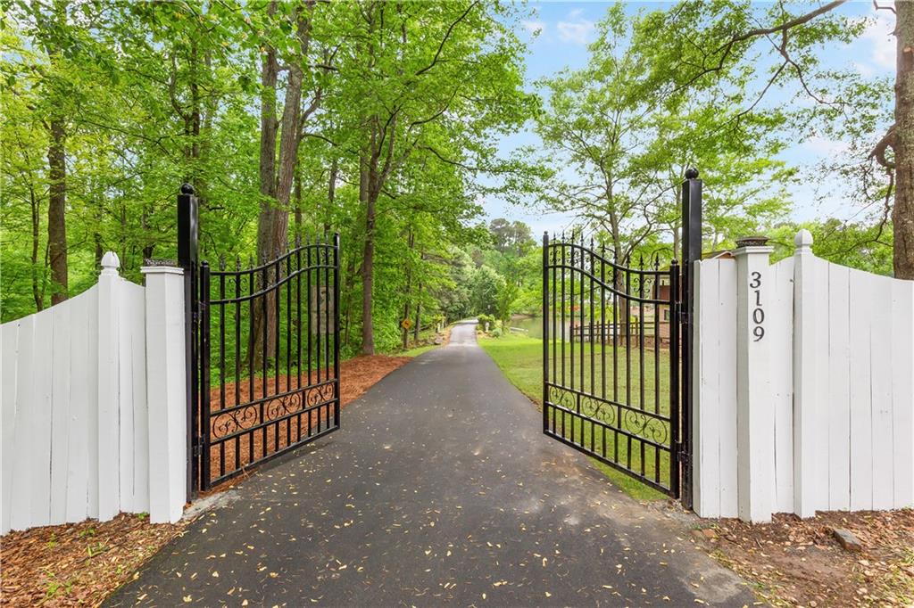 3109 Country Lake Drive