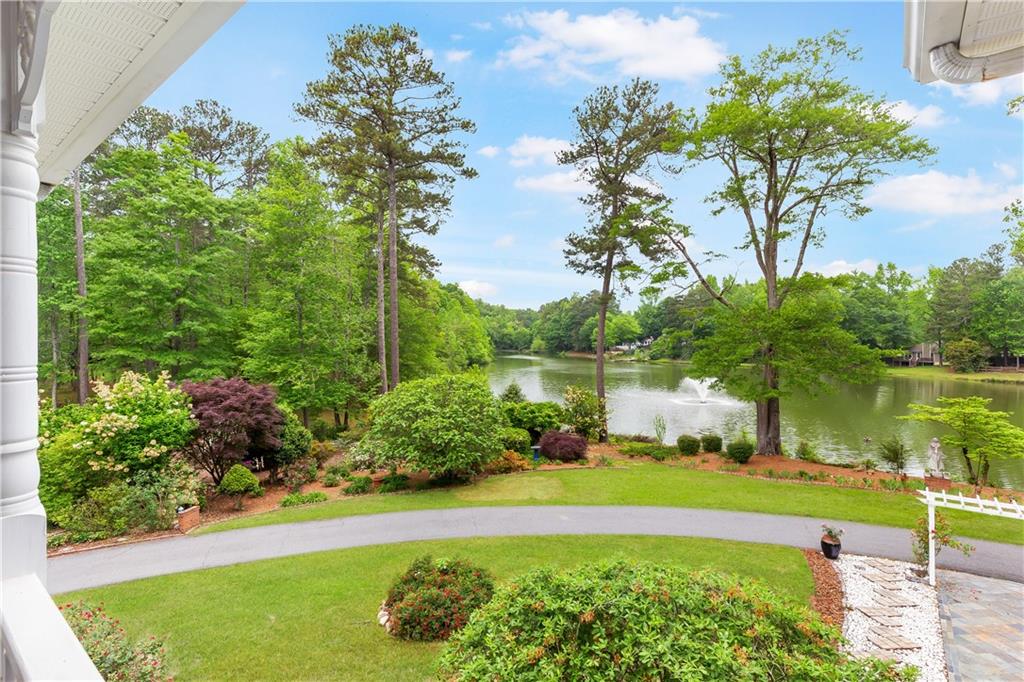 3109 Country Lake Drive