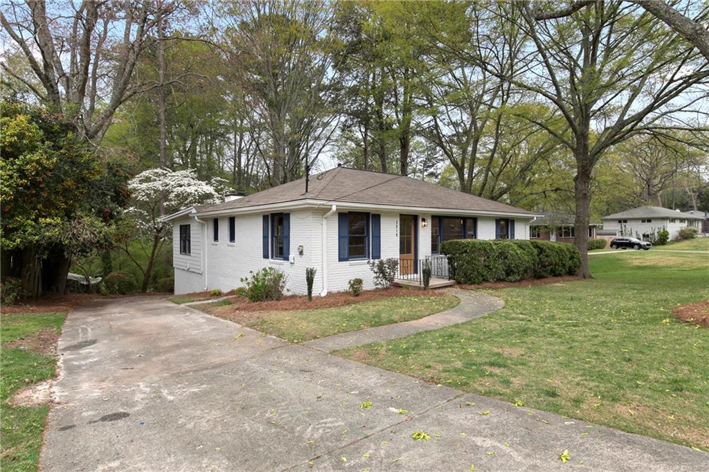 3216 Woodview Drive SE