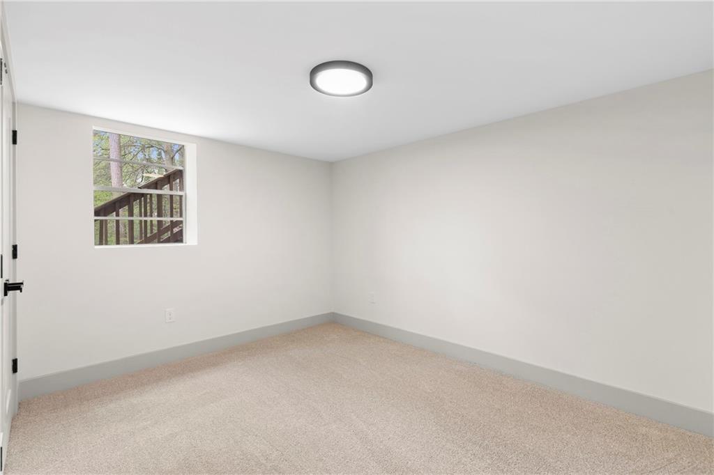 3216 Woodview Drive SE