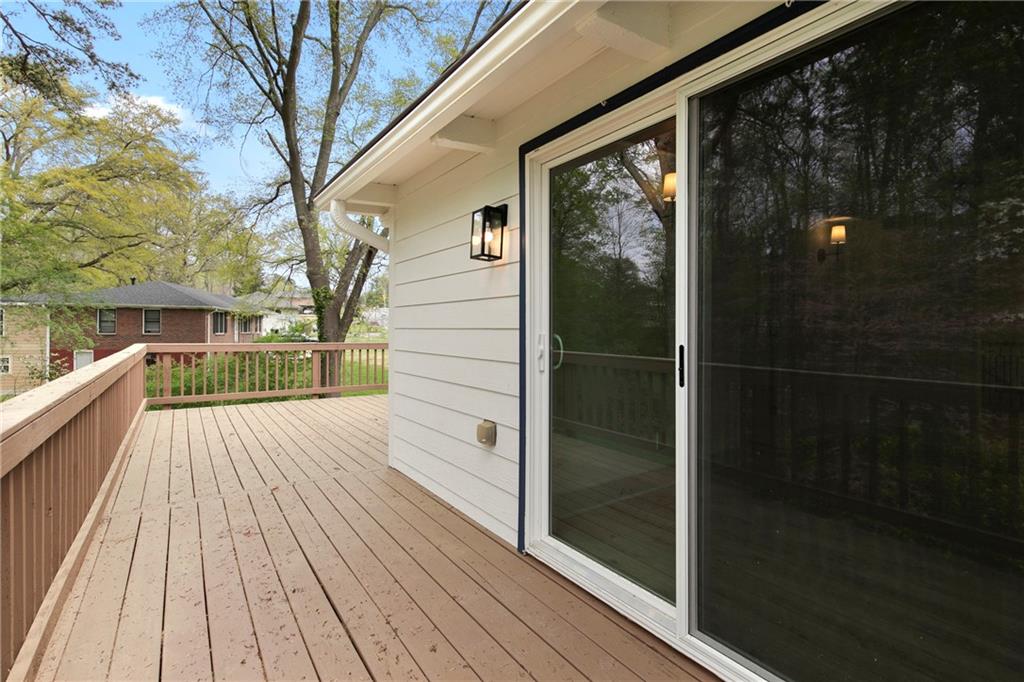 3216 Woodview Drive SE