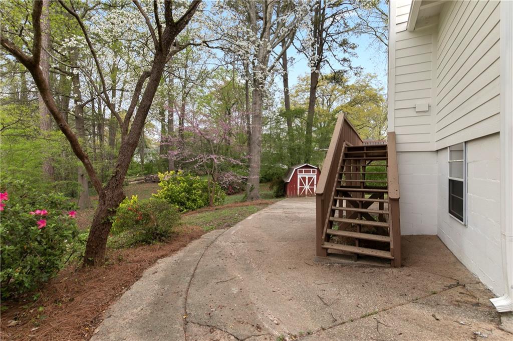 3216 Woodview Drive SE